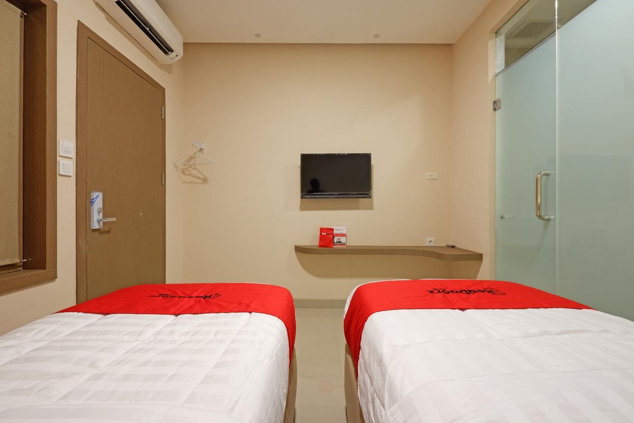Reddoorz Near Mall Wisma tamu 2*