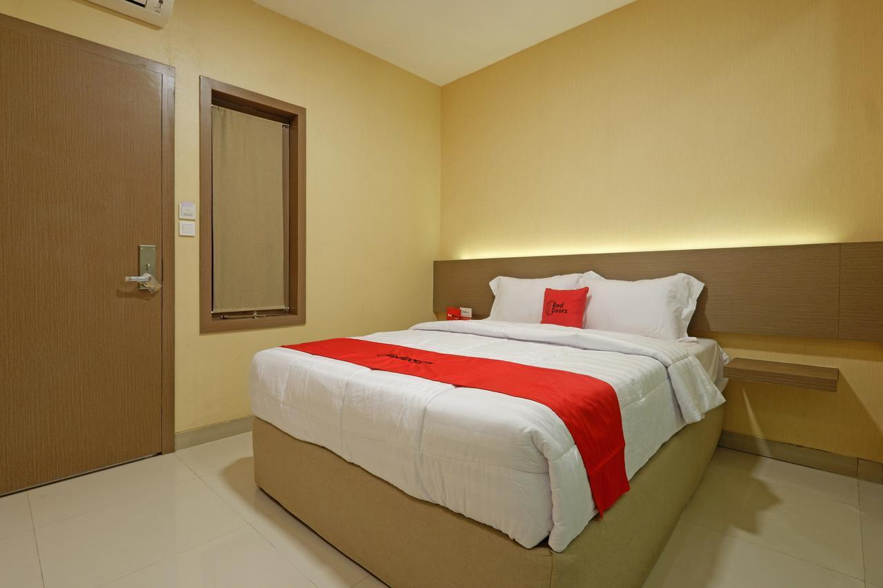 Wisma tamu Reddoorz Near Mall Semarang