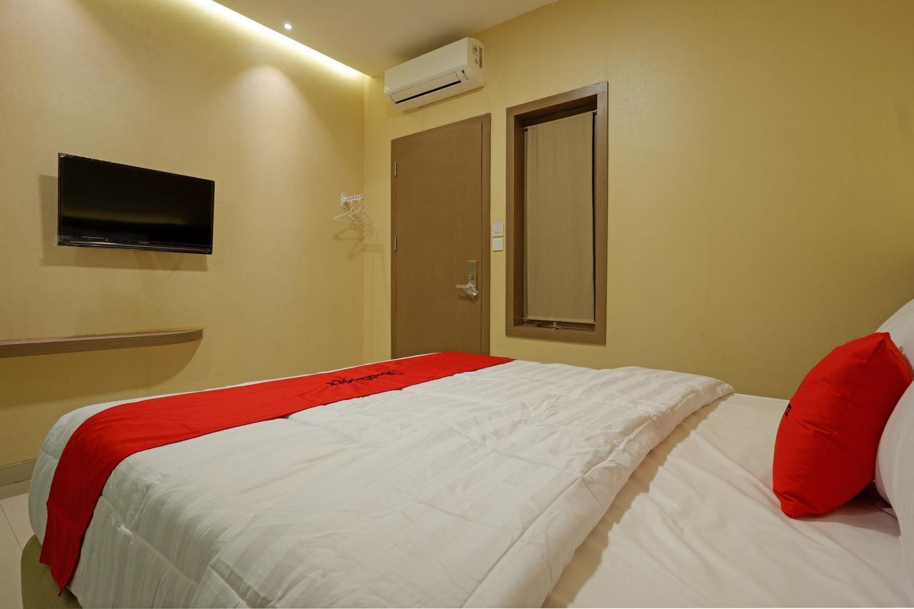 Reddoorz Near Mall