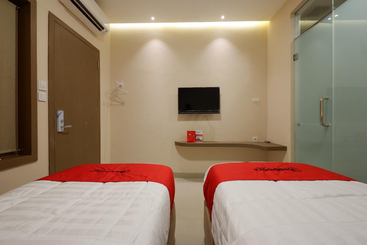 Reddoorz Near Mall Wisma tamu 2*